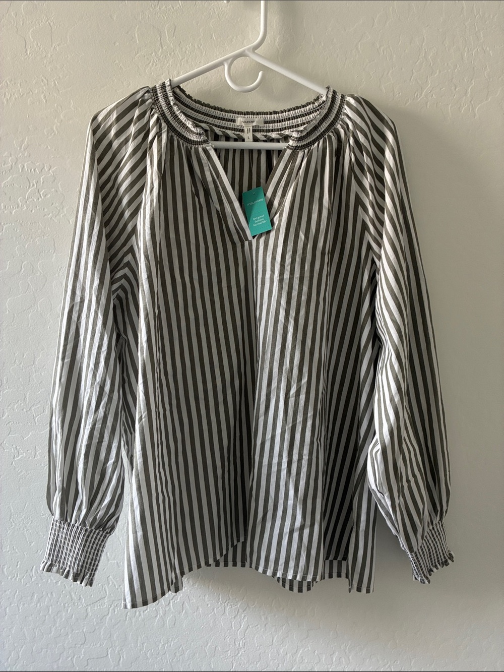 Maurices 100% Cotton Green and White Striped Long Sleeve Blouse Size Large NWT
